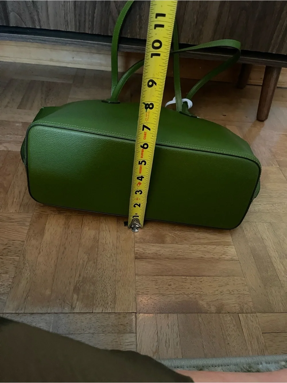 kate spade green scallop-edge tote with white tag